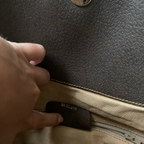 Authentic Gucci pouch - Picture 14 of 14